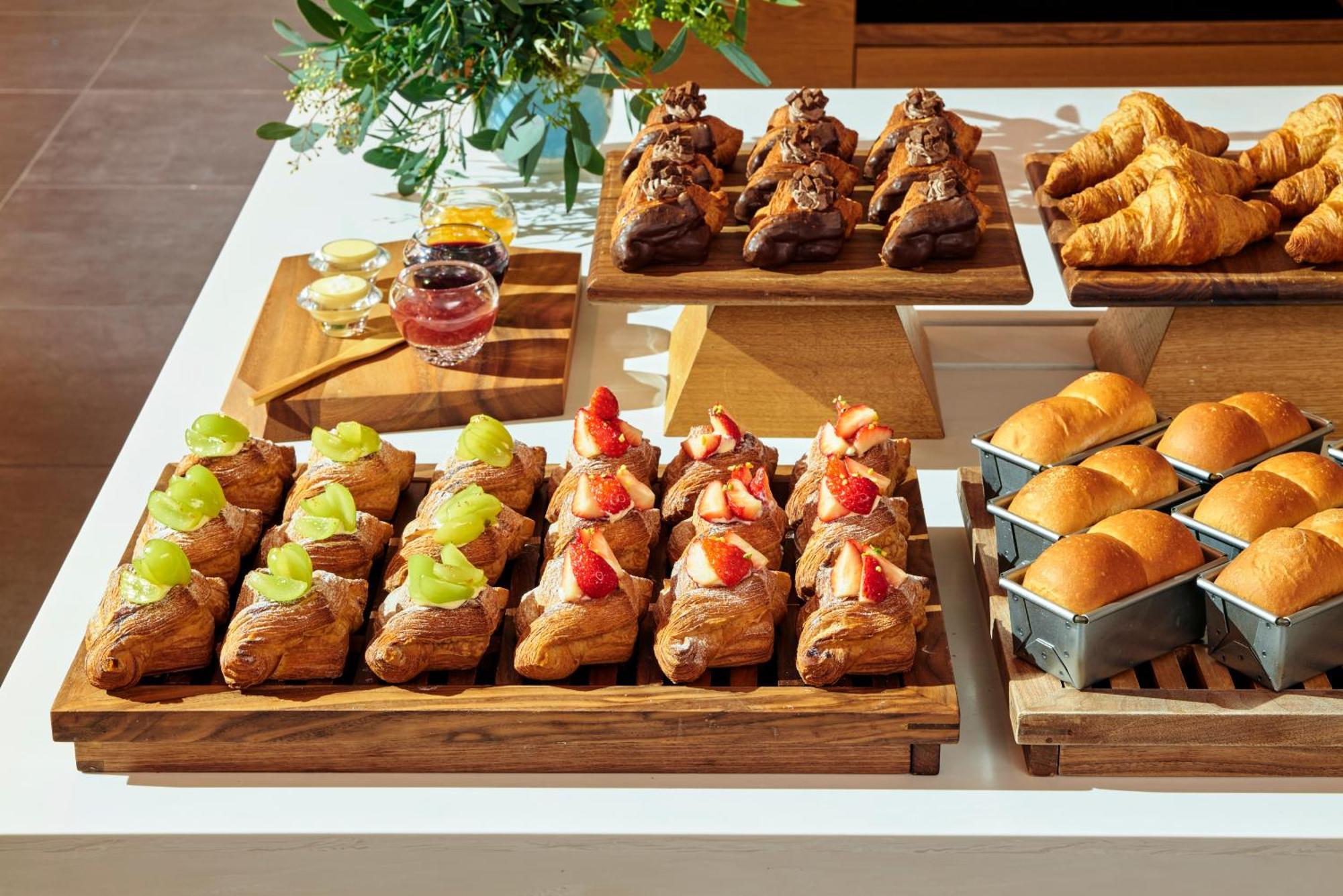 Omo7 Osaka By Hoshino Resorts מראה חיצוני תמונה A selection of pastries